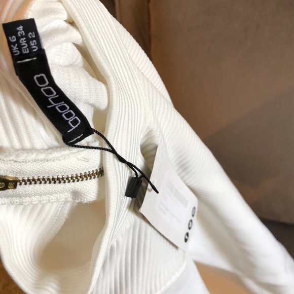 SOLD - Cream dress - Picture 3 of 3